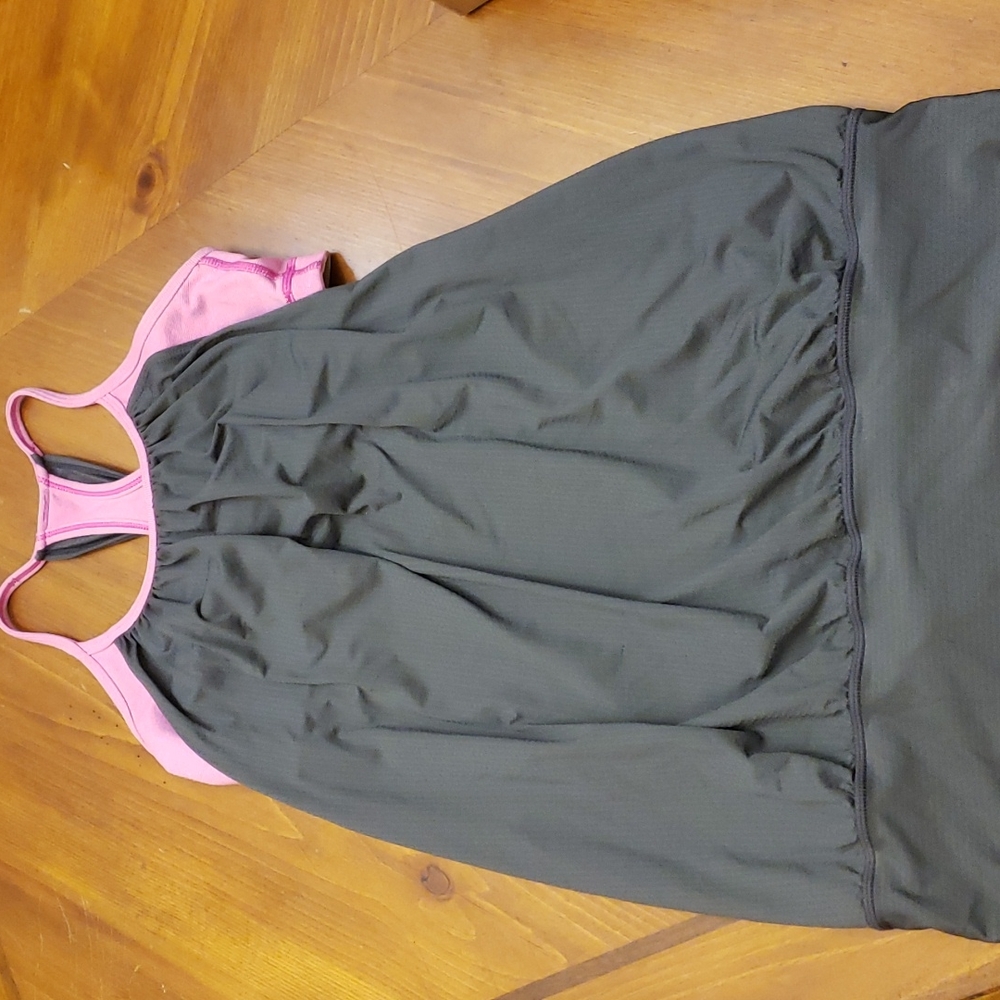 Lululemon top